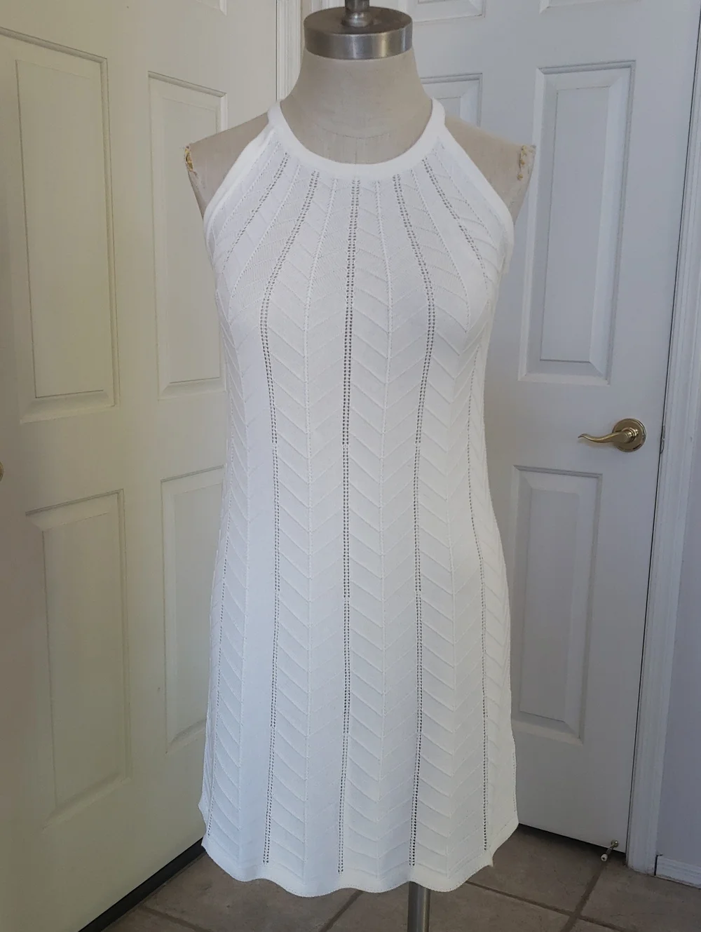 💐 Joie White Cotton Knit Crochet Dress • Chevron Textured Sleeveless Halter XS - Picture 3 of 12